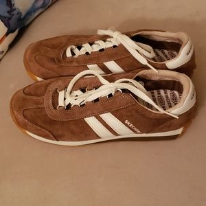 Skechers sneakers